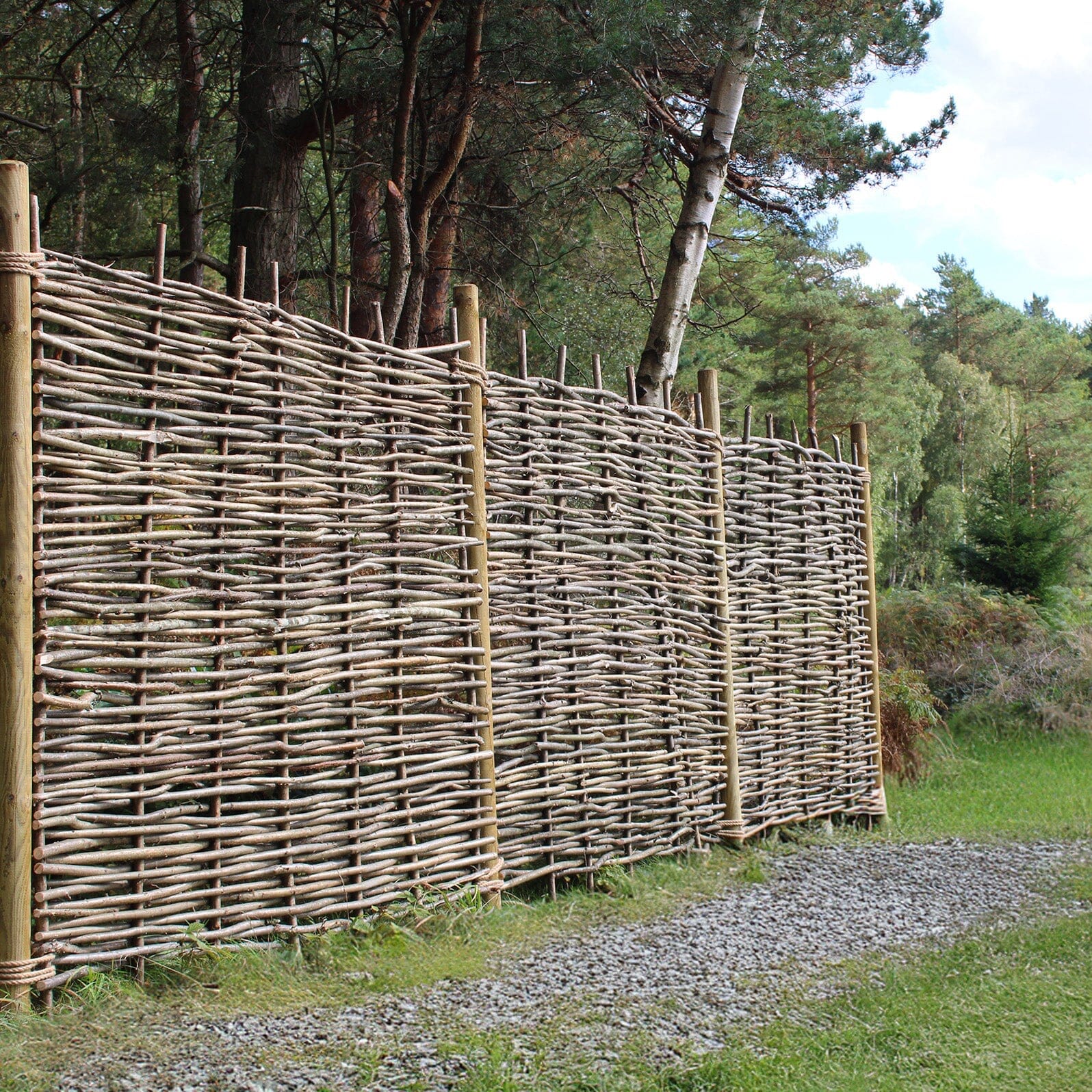 Hazel Hurdle Woven Fencing Panels HOME AND GARDEN Prestige Wicker 