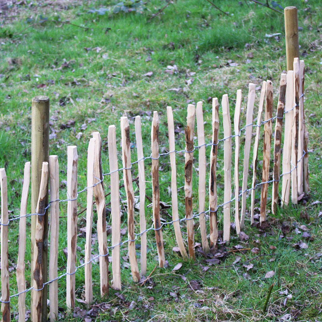 Picket Fence Chestnut 1-2inch Gaps HOME AND GARDEN Prestige Wicker 