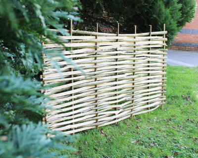 Split Hazel Wood Fence Panel Hurdle 120cm Height HOME AND GARDEN Prestige Wicker 6 Feet by 3 Feet 