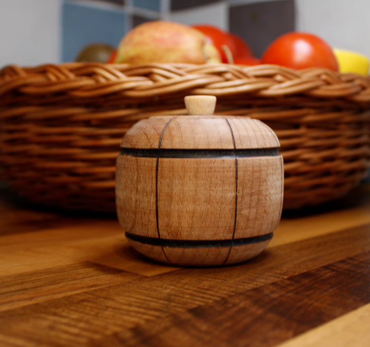 Vintage Style Small Wooden Barrel HOME AND GARDEN Prestige Wicker 